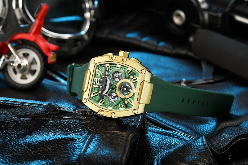 MEGIR Analog Chronograph with Date Display Military Analog Men's Watch(8112-Green)